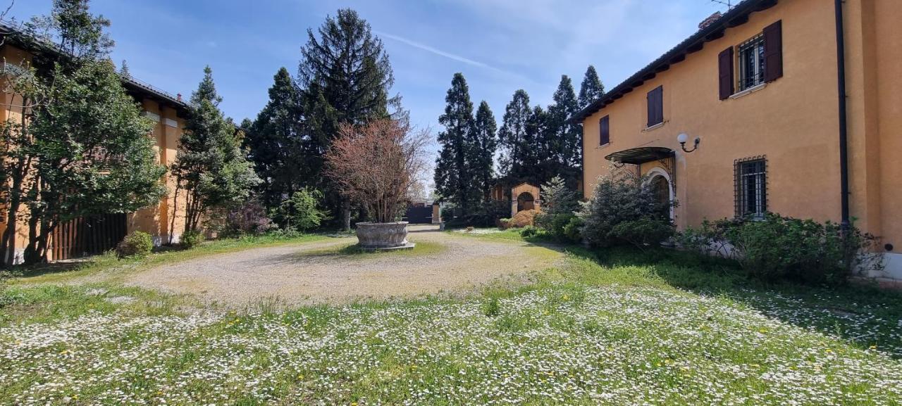 Farolfi Apartments Villa Galliera Bologna Exterior photo